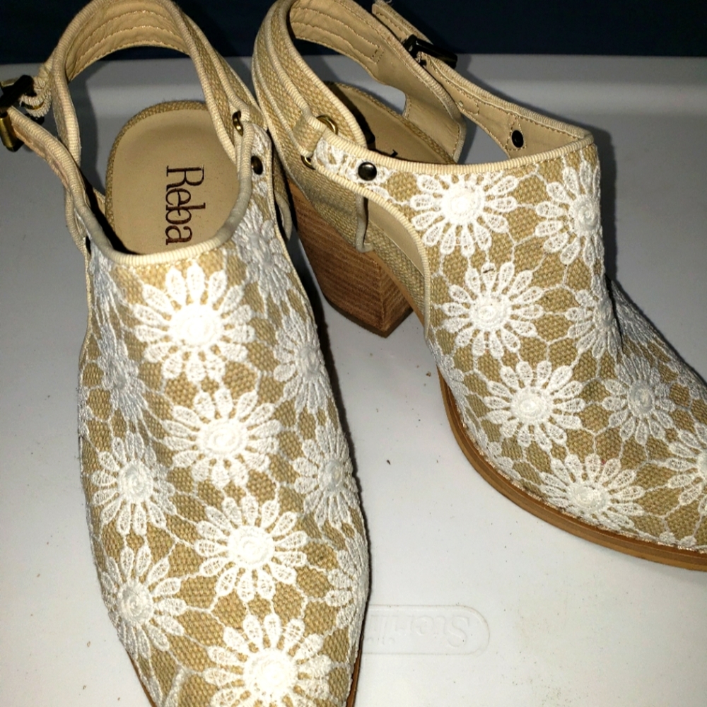 Womens shoe
